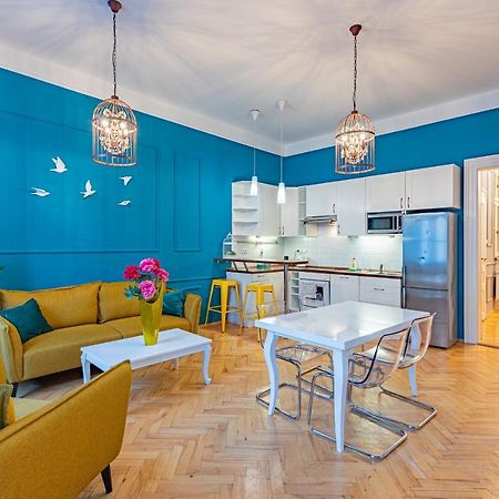 Colorful Wenceslas Square Apartment Praag Buitenkant foto