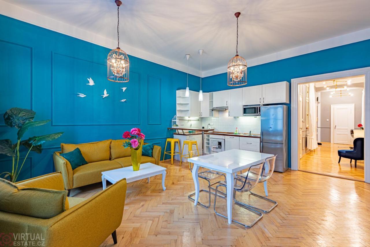 Colorful Wenceslas Square Apartment Praag Buitenkant foto